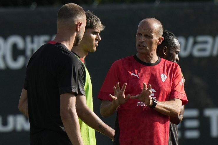 Max Allegri dirige un allenamento