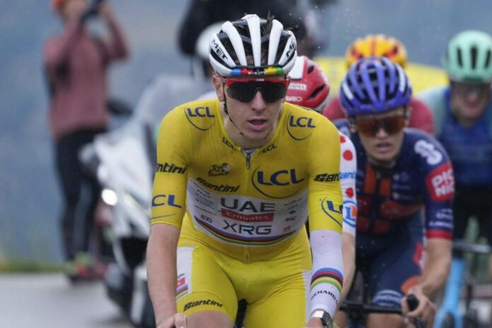 Tadej Pogacar sulle strade del Tour