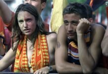 Tifosi romanisti in lacrime