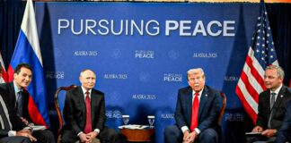 Anchorage, Alaska, summit tra il presidente Putin e il presidente Trump, nella foto Donald Trump e Vladimir Putin con Sergei Lavrov e Marc Rubio