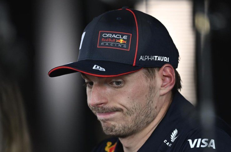 Max Vertsappen perplesso in conferenza stampa