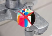 rubinetto con calcare e detersivi con x