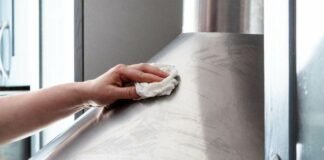 Pulire la cappa in acciaio non è mai stato così facile: adesso brilla in pochissimi minuti pulizia della cappa in acciaio