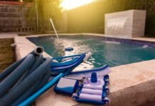 piscina e prodotti per la sua pulizia