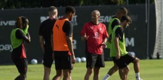 Milan scatenato: visite mediche e firma Milan in allenamento