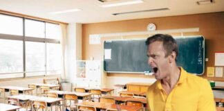 uomo arrabbiato e banchi di scuola