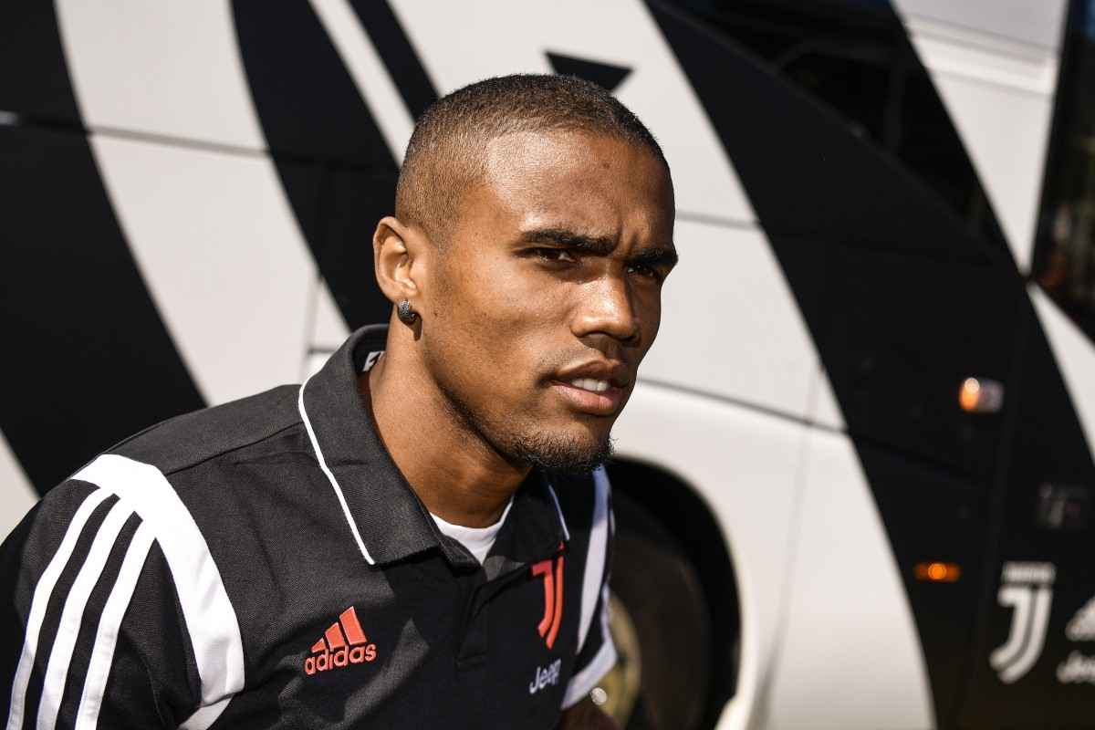 Douglas Costa alla Continassa