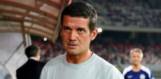 Cristian Chivu preoccupato in panchina