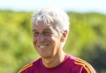 Bomba Gasperini, tifosi della Roma in delirio: adesso è ufficiale Gian Piero Gasperini sorridente