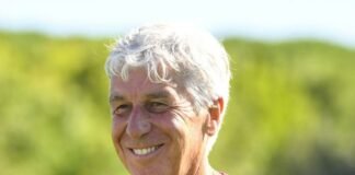 Bomba Gasperini, tifosi della Roma in delirio: adesso è ufficiale Gian Piero Gasperini sorridente