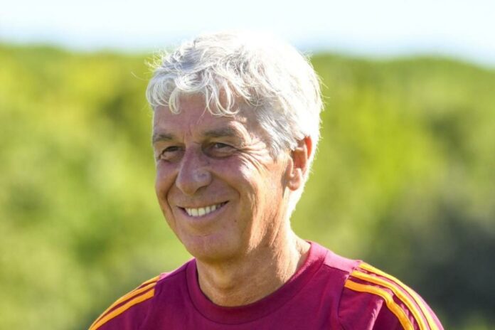 Bomba Gasperini, tifosi della Roma in delirio: adesso è ufficiale Gian Piero Gasperini sorridente