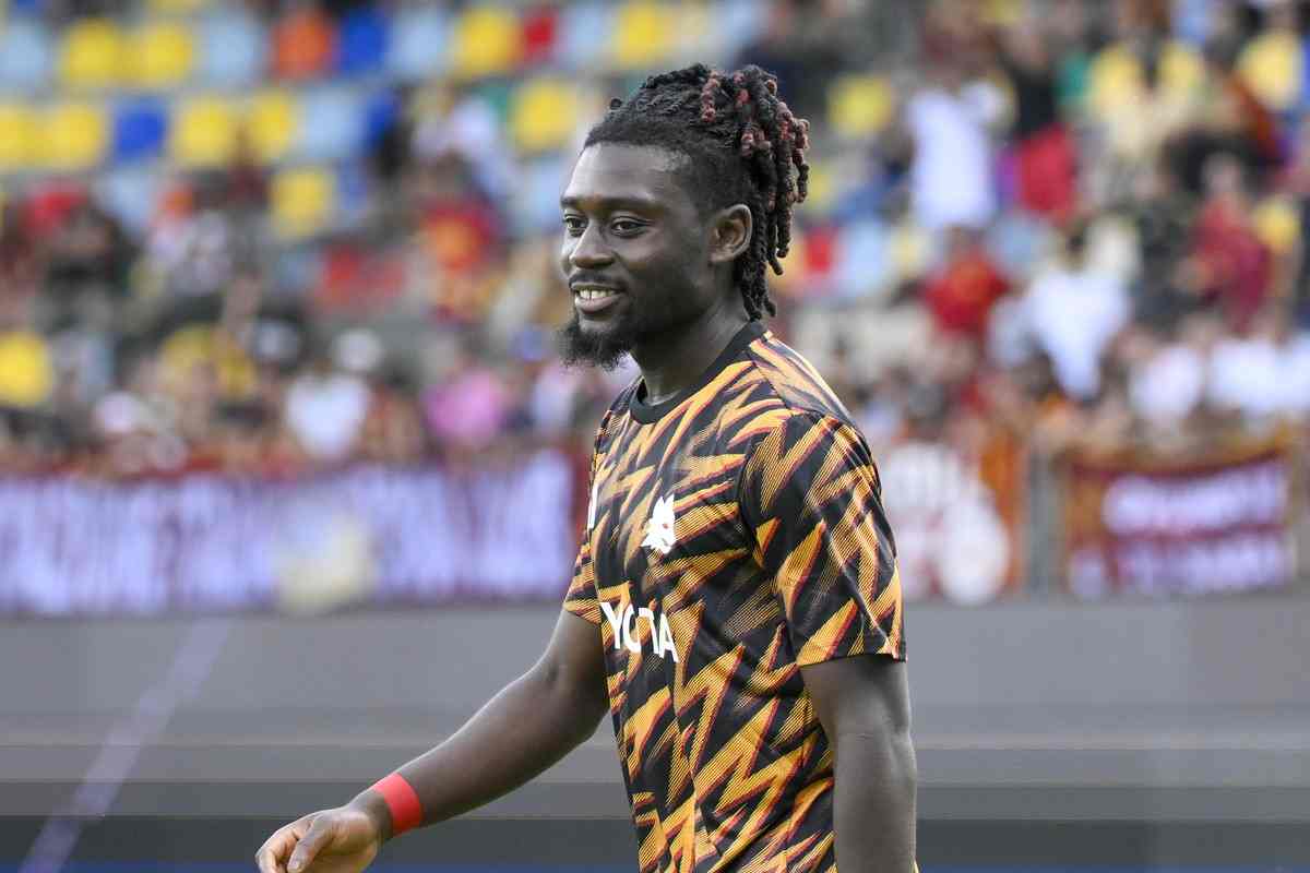 Manu Kone nel riscaldamento