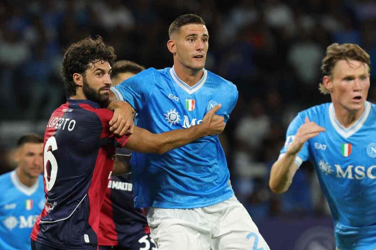 Lorenzo Lucca in azione contro il Cagliari