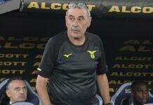 Lazio, clamorosa decisione: non accadeva da 10 mesi Maurizio Sarri perplesso all'Olimpico
