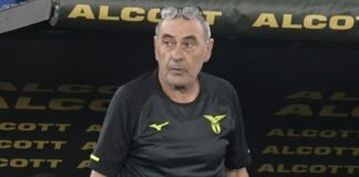 Maurizio Sarri perplesso all'Olimpico