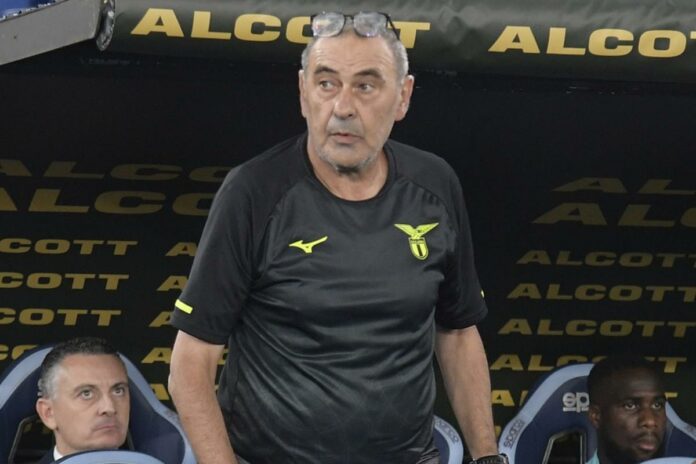 Lazio, clamorosa decisione: non accadeva da 10 mesi Maurizio Sarri perplesso all'Olimpico