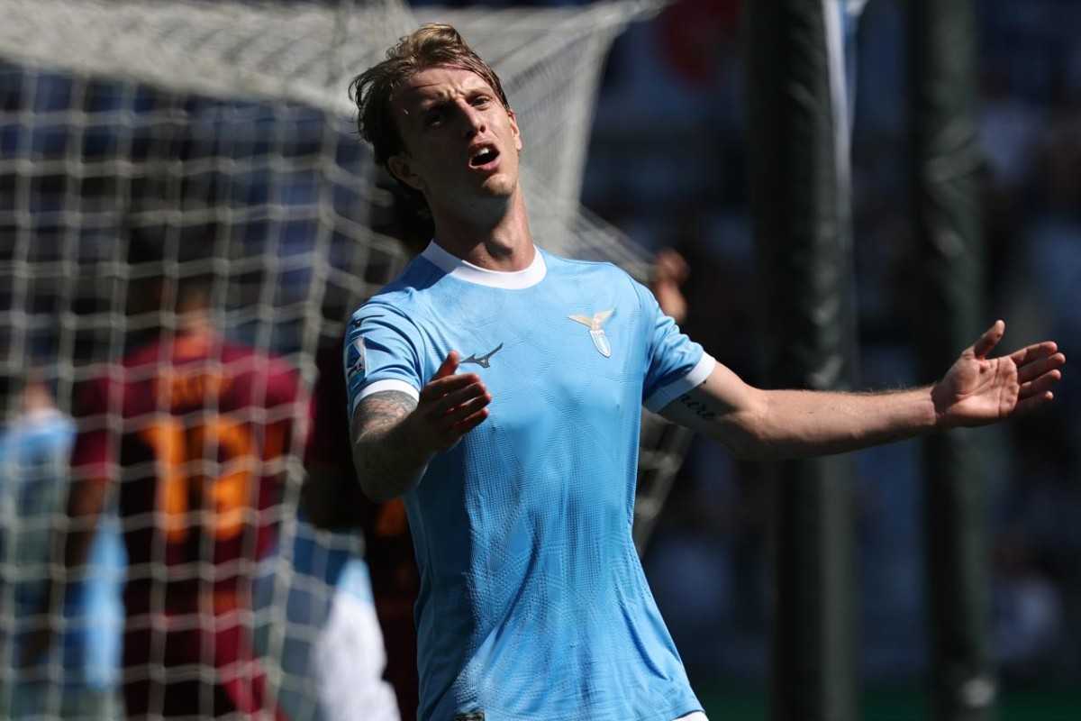 Nicolò Rovella si lamenta durante il derby