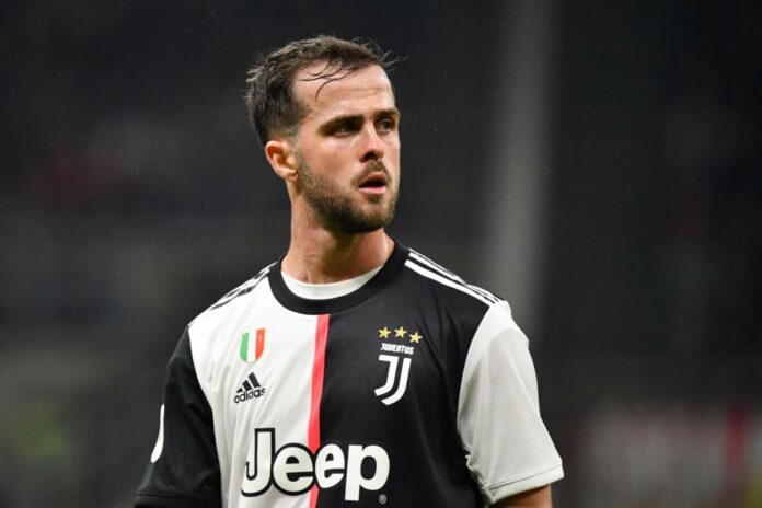 Pjanic torna e firma gratis: sarà di nuovo bianconero Miralem Pjanic