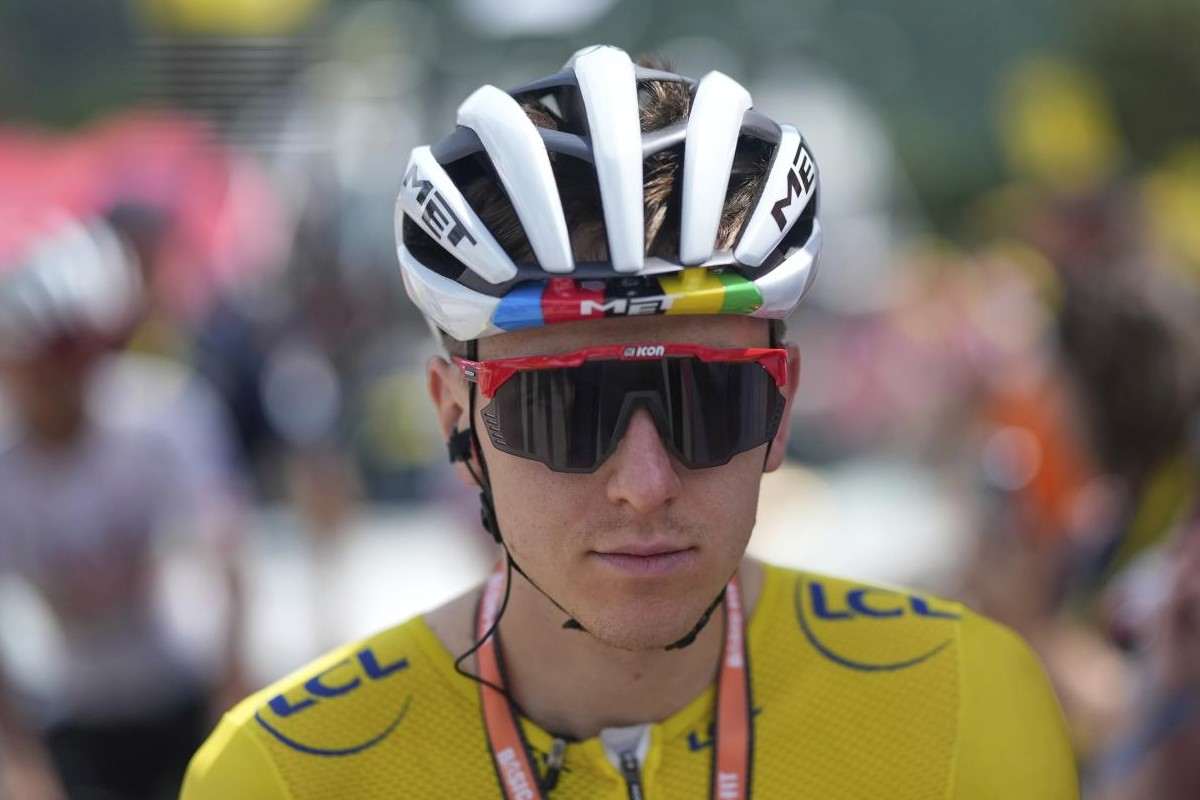 Tadej Pogacar in maglia gialla al Tour de France