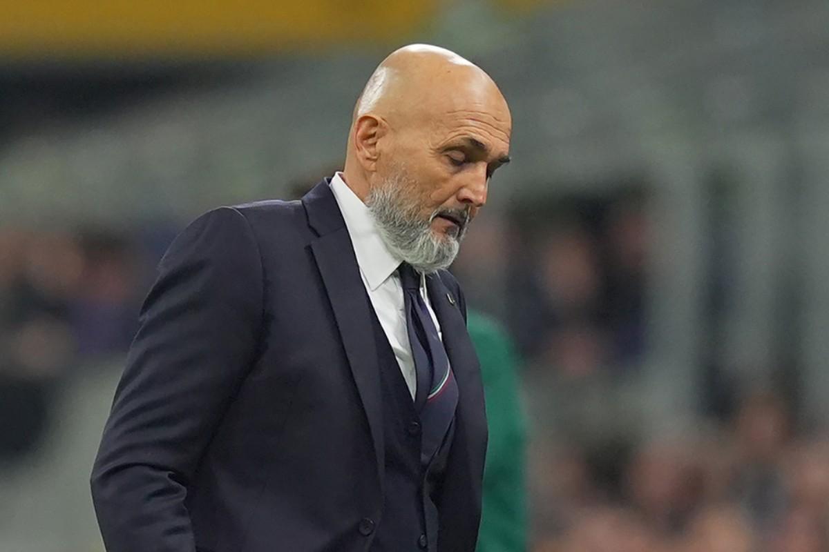 Luciano Spalletti sconsolato durante la Nations League