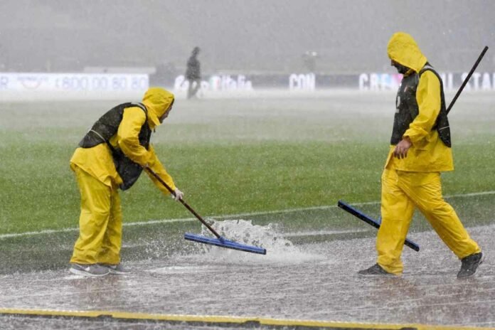 Maltempo in Italia: a rischio una gara della terza giornata di campionato Campo allagato dopo un nubifragio