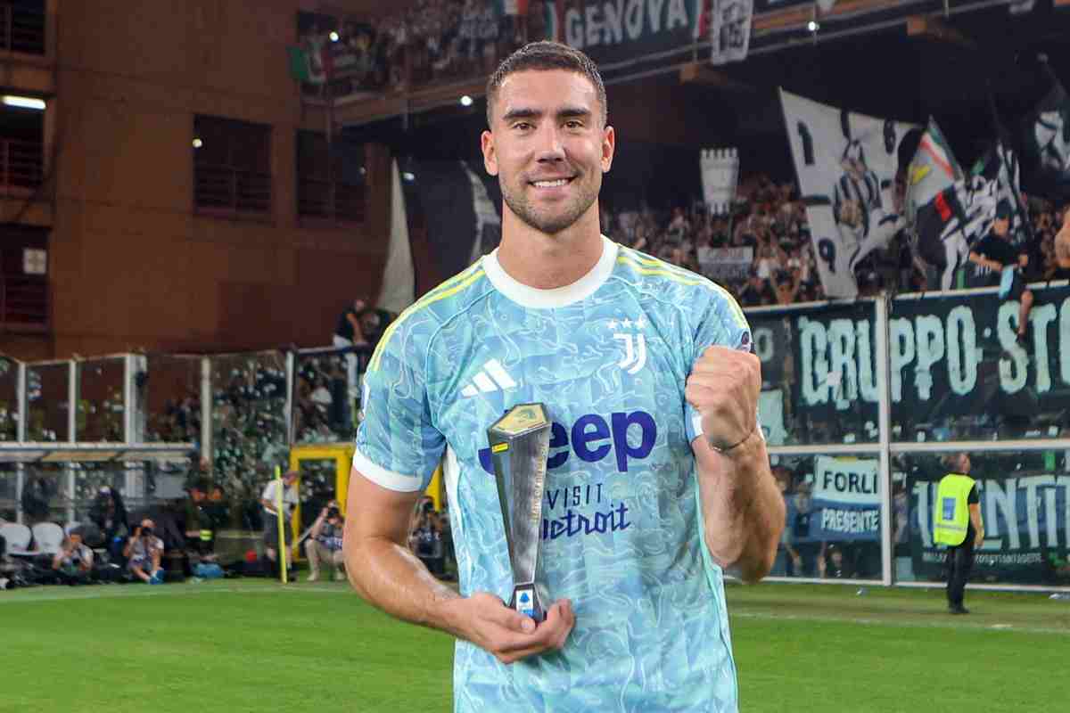 Dusan Vlahovic col premio di MVP a Genova