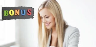 Bonus da 3 mila euro, tutto vero: c’è un modo per ottenerlo subito donna al tablet e scritta bonus