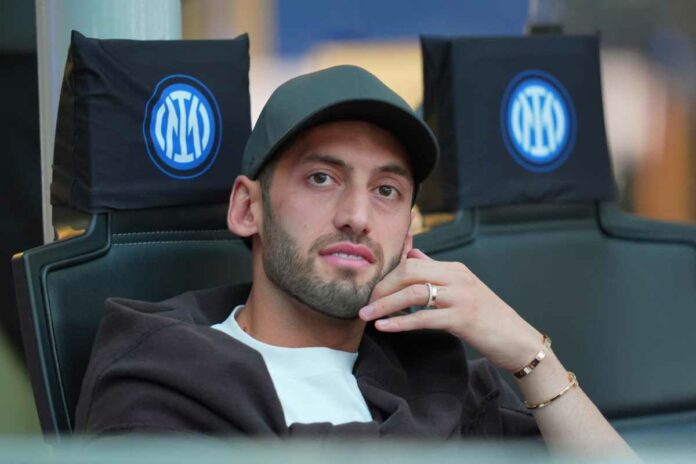 Inter spalle al muro, nuova squadra per Calhanoglu: dove giocherà Hakan Calhanoglu