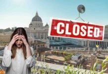 roma, donna triste, chiuso