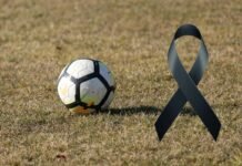 Lutto nel calcio, triste annuncio di una Big del campionato pallone lutto