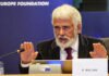 Dr. Malone in Parlamento europeo ▷ “In UE deriva vaccinale da setta. La finestra di Overton è chiusa” Intervento del dottor Robert Malone in Parlamento europeo