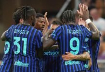 Giocatori dell'Inter esultano