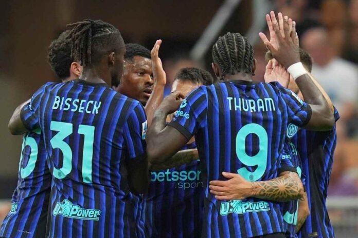 Giocatori dell'Inter esultano