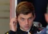 Verstappen si arrende: cos’è successo a poche ore dal Gp del Messico Max Verstappen perplesso nel suo box