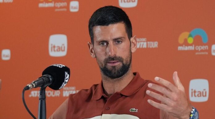 Addio al tennis, Djokovic con le lacrime agli occhi: “Grazie” Novak Djokovic in conferenza stampa