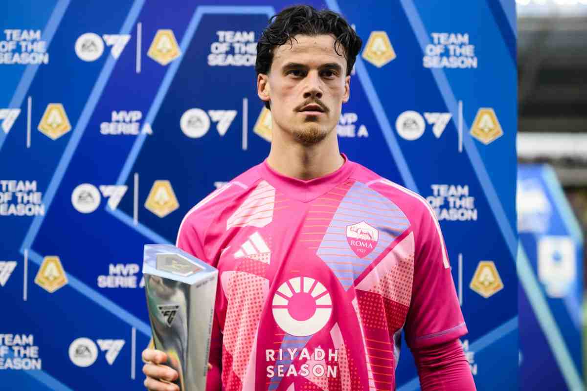 Mile Svilar col premio di MVP tra i portieri per il 2024/25