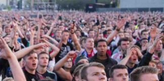 Tifosi sconsolati dopo la notizia