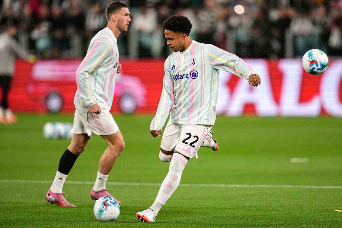 Weston McKennie in una fase di riscaldamento