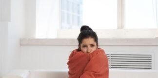 donna che sente freddo in casa