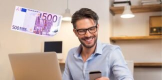 ragazzo felice pc, 500 euro