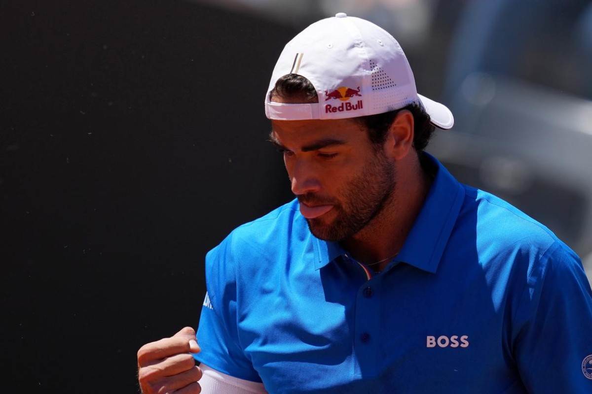 Matteo Berrettini esulta dopo aver fatto un punto