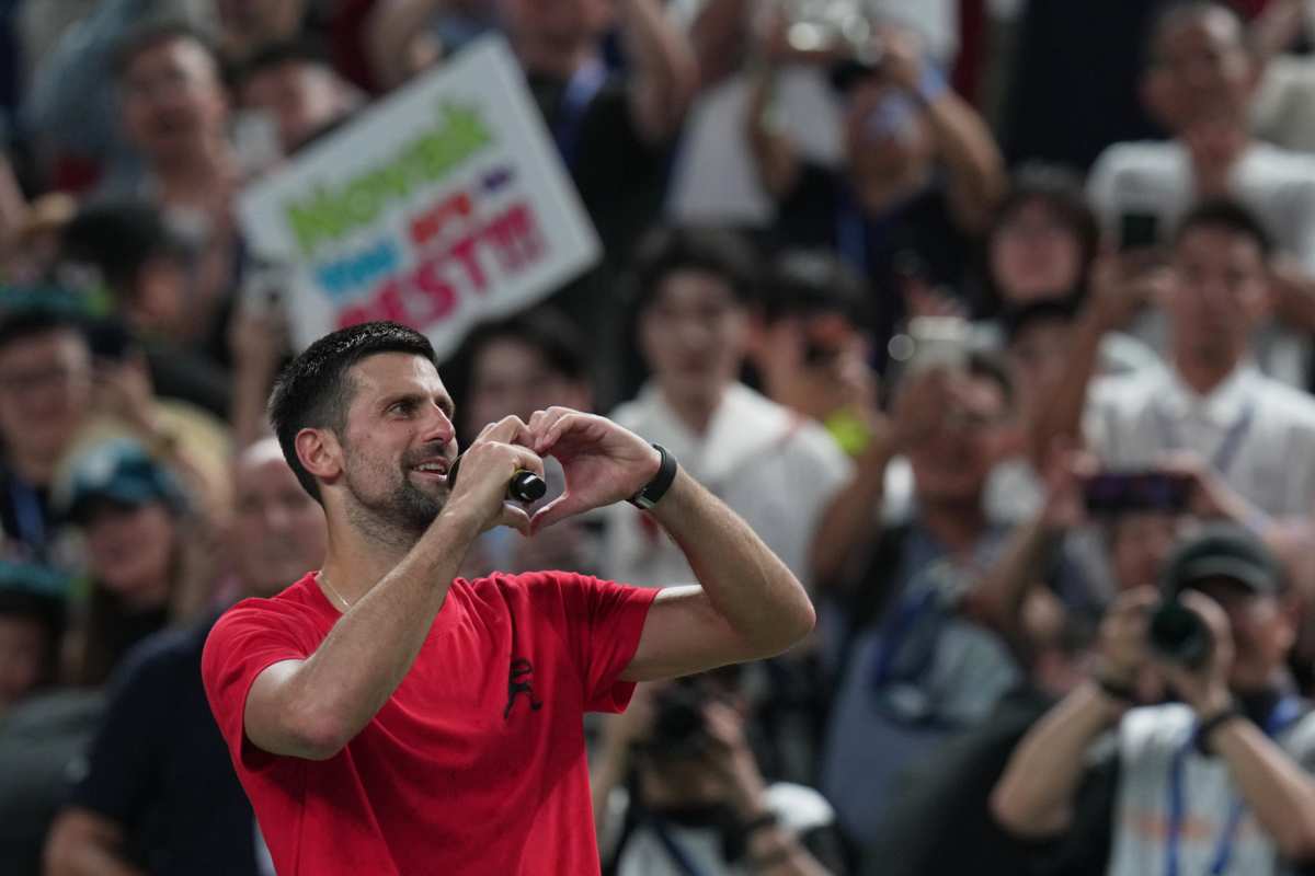 Djokovic ai tifosi