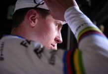 Ritiro Pogacar, fatale il problema al ginocchio: fan scioccati Tadej Pogacar