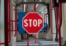 entrata bus con segnale stop