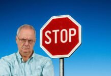 uomo arrabbiato, stop