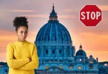 roma, segnale stop, donna arrabbiata