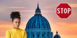 roma, segnale stop, donna arrabbiata