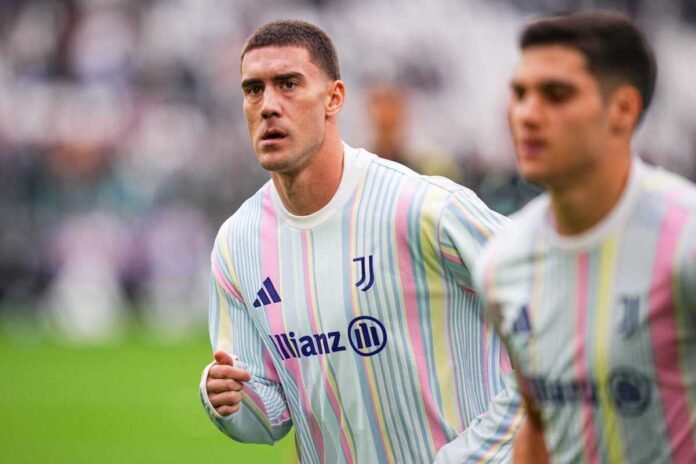 Ultim’ora, colpo di scena Vlahovic: tutti sconvolti alla Continassa Dusan Vlahovic