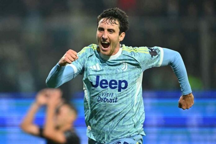 Andrea Cambiaso esulta dopo un gol