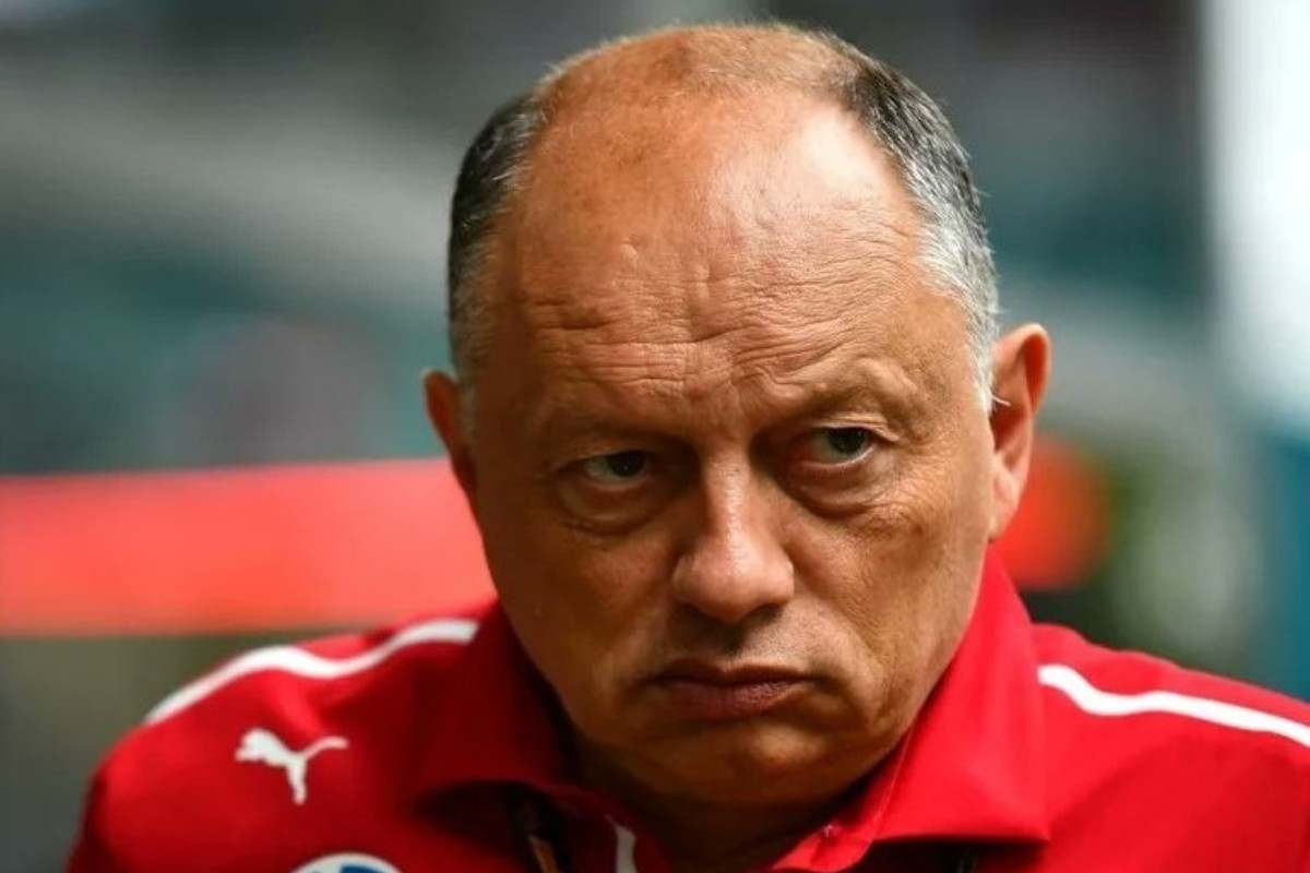 Frederic Vasseur contrariato al muretto